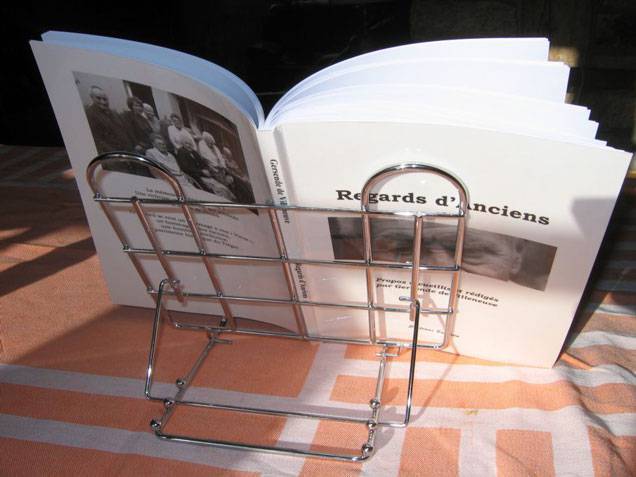 support_livre